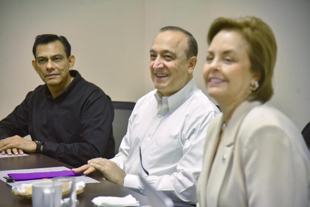 Dialoga Alcalde con la Intercamaral y acuerdan trabajo en equipo para avanzar en temas de interés para el organismo.