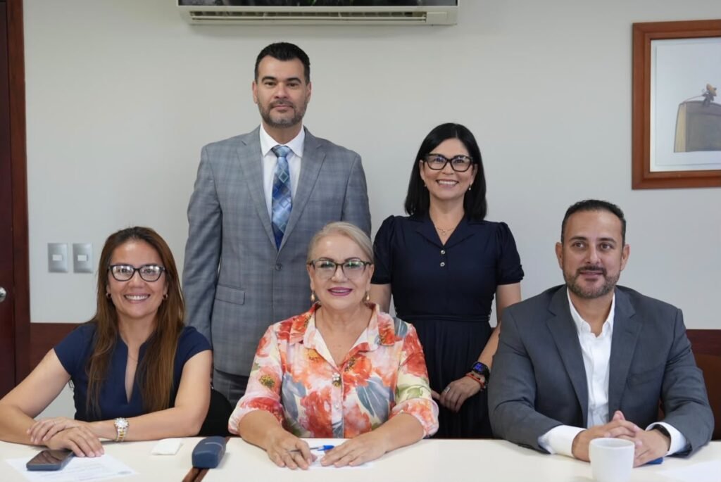 Comisión de Puntos Constitucionales aprueba dos dictámenes; uno garantiza vivienda adecuada, y el otro para preservar confidencialidad de información