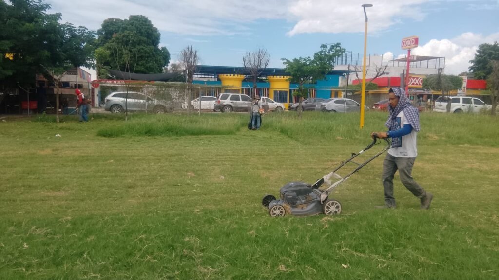 Gobierno de Ahome mantiene atención a espacios deportivos del municipio